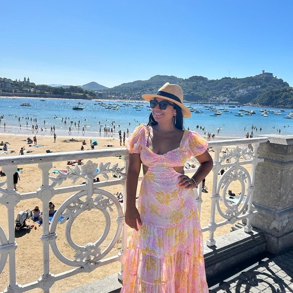 Meet your Posher, Pammy 📸💃🏽🌸🛍 fast 🚢 - Picture 8 of 8